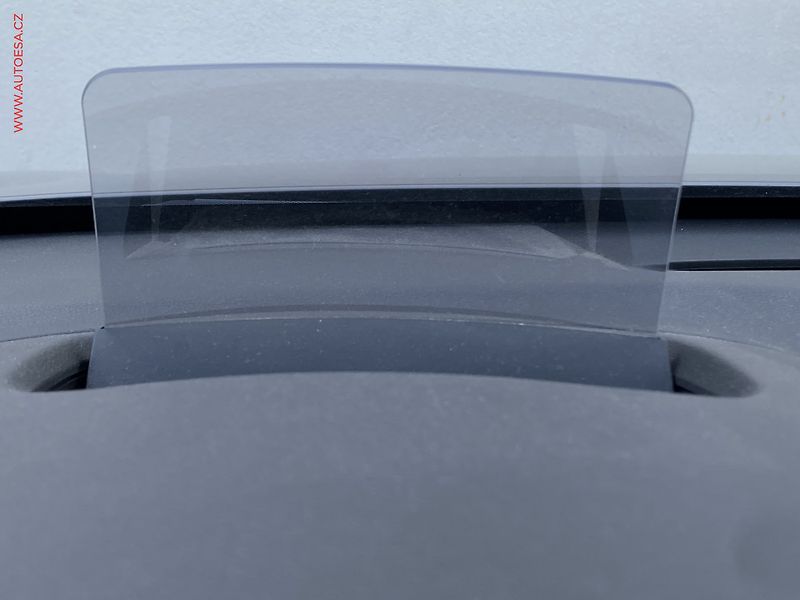 Hyundai Kona (2018) 1.0 T-GDi, Navi, kamera - fotka 19 z 20