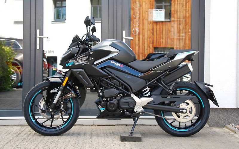 CFMOTO (2026) 125NK BLACK - fotka 5 z 25
