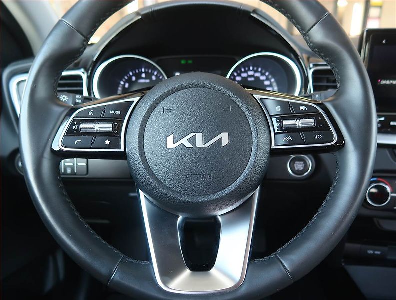 Kia Ceed (2025) 1.5 T-GDI - fotka 16 z 20