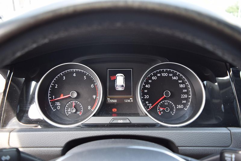 Volkswagen Golf Variant (2016) 1.4TSI 92kw CLBMT XEN NAVI APP - fotka 29 z 51