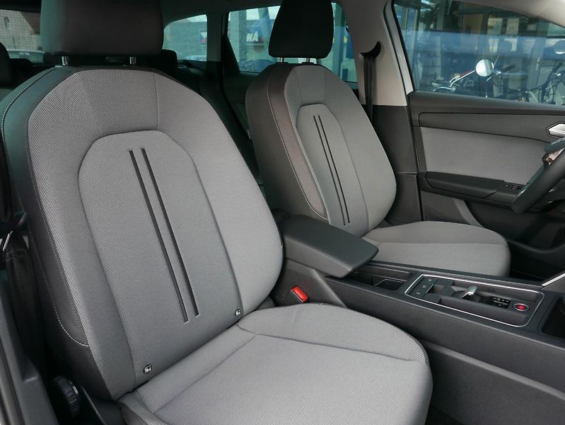 Seat Leon 2,0TDI 110kW Style DSG Automat - fotka 21 z 36