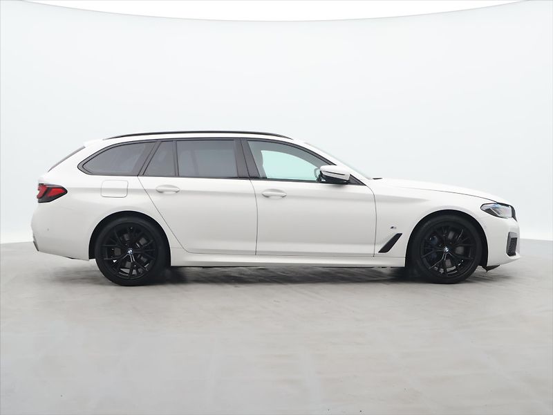 BMW Řada 5 3.0 540d 250kW xDrive CZ DPH - fotka 8 z 44