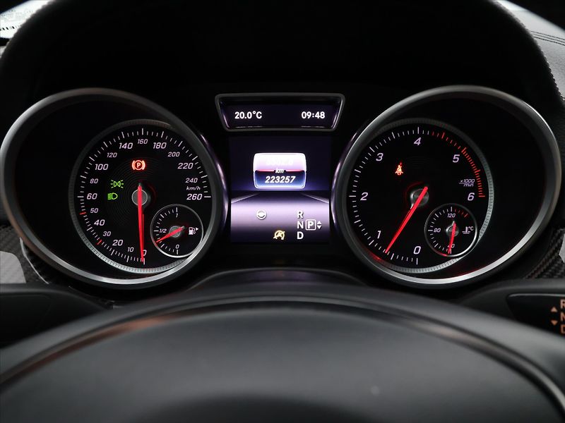 Mercedes-Benz GLE 3,0 350d 190kW 4Matic CZ DPH - fotka 18 z 36