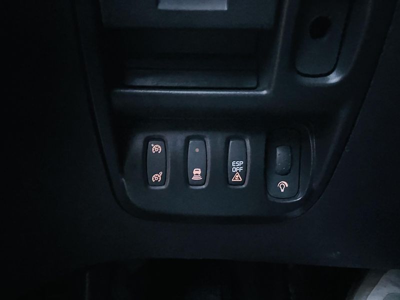 Renault Grand Espace 2.0dCi MANUÁL VÝHŘEV SENZORY - fotka 32 z 38