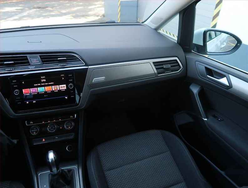 Volkswagen Touran (2018) Comfortline 1.4 TSI, Automat - fotka 8 z 22
