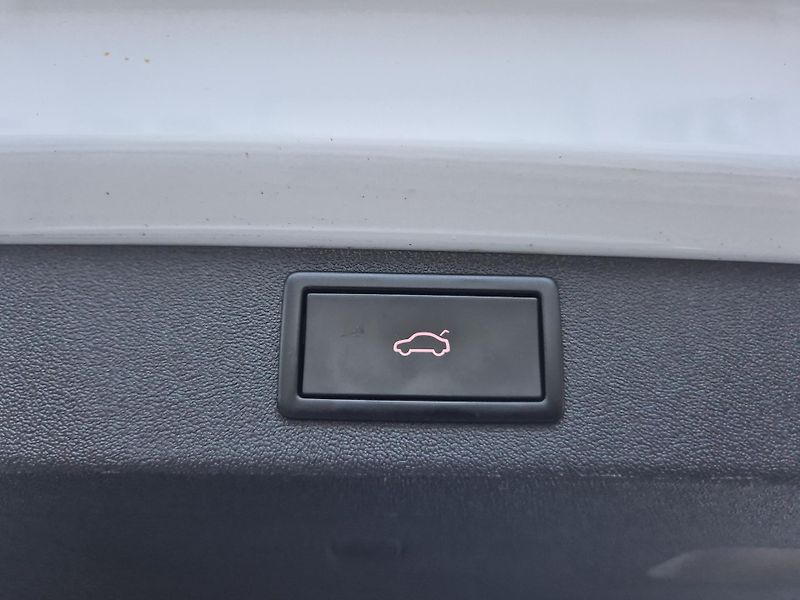 Škoda Enyaq 150kw, iV80 19ALU SOH 97% - fotka 43 z 46
