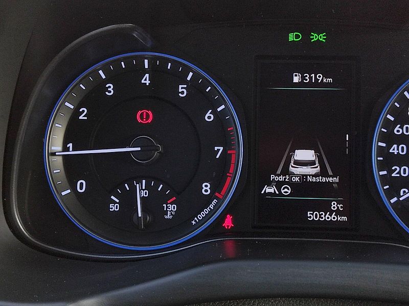 Hyundai Kona (2023) 1,0 T-GDi 88 Kw - fotka 13 z 38