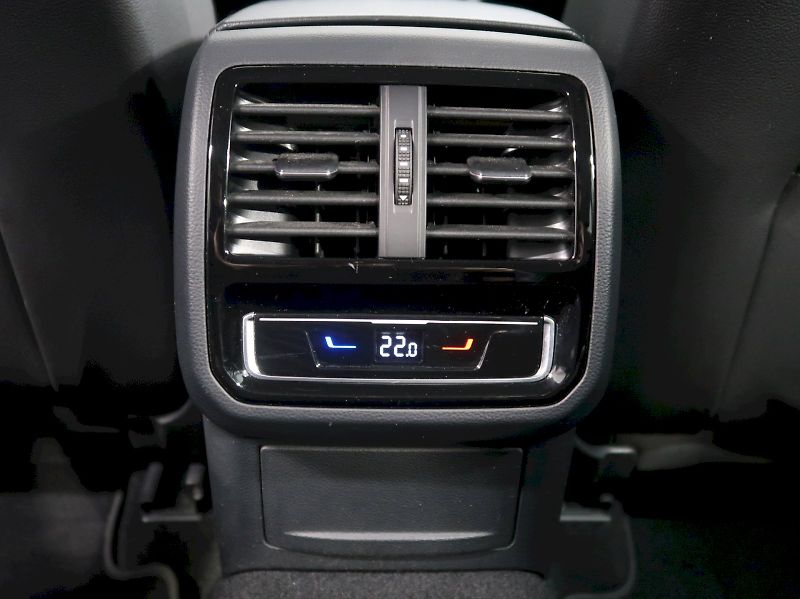 Volkswagen Passat (2022) ELEGANCE 2.0TDI EVO 110KW DSG - fotka 37 z 39