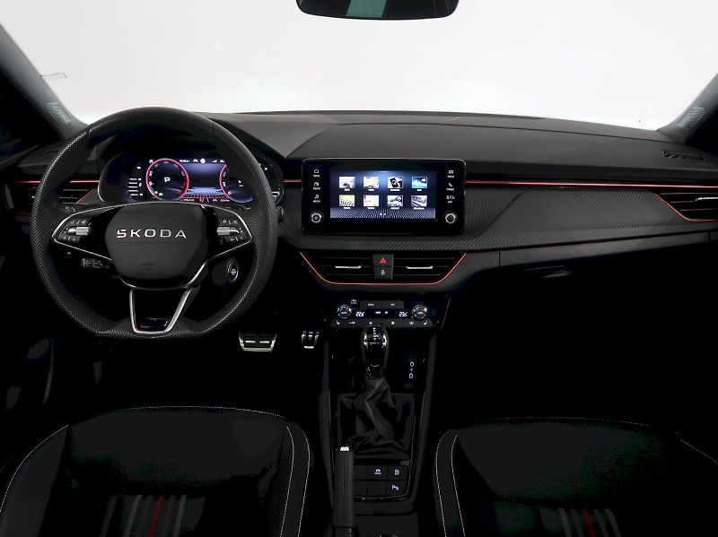 Škoda Scala (2025) MONTE CARLO 1.5TSI 110KW DSG Z - fotka 15 z 37