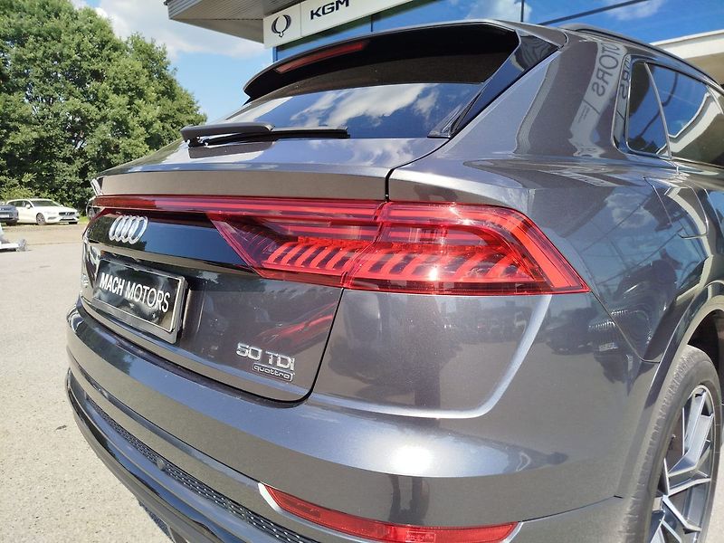 Audi Q8 50TDI Quattro S-Line, ČR, DPH - fotka 13 z 31