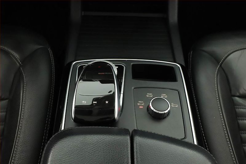 Mercedes-Benz GLE (2019) 350 d 4MATIC - fotka 18 z 21