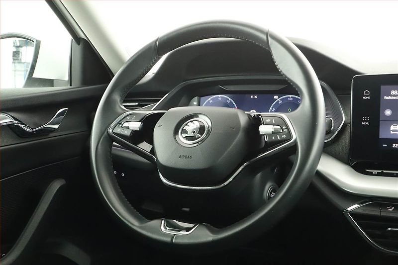 Škoda Octavia (2023) Style 1.5 TSI e-tec - fotka 14 z 15