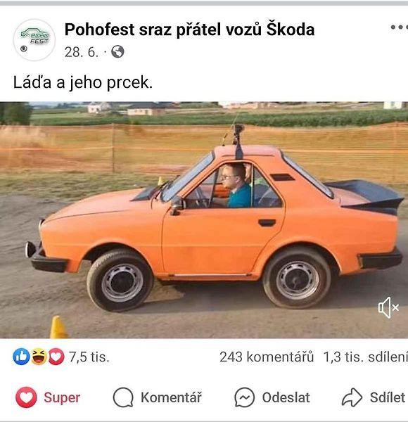 Škodovka Prcek má také efektní podsvícení podvozku.