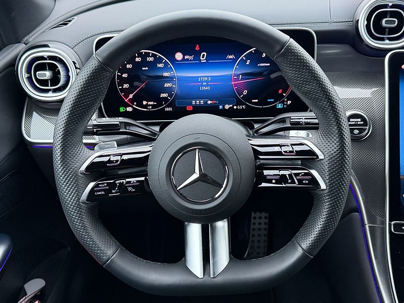 Mercedes-Benz GLC 220 d AMG 4MATIC kupé - fotka 18 z 31