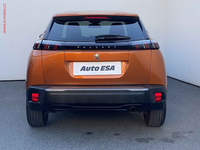 Peugeot 2008 (2022) 1.2 PT, Active, park. čidla - fotka 5 z 17