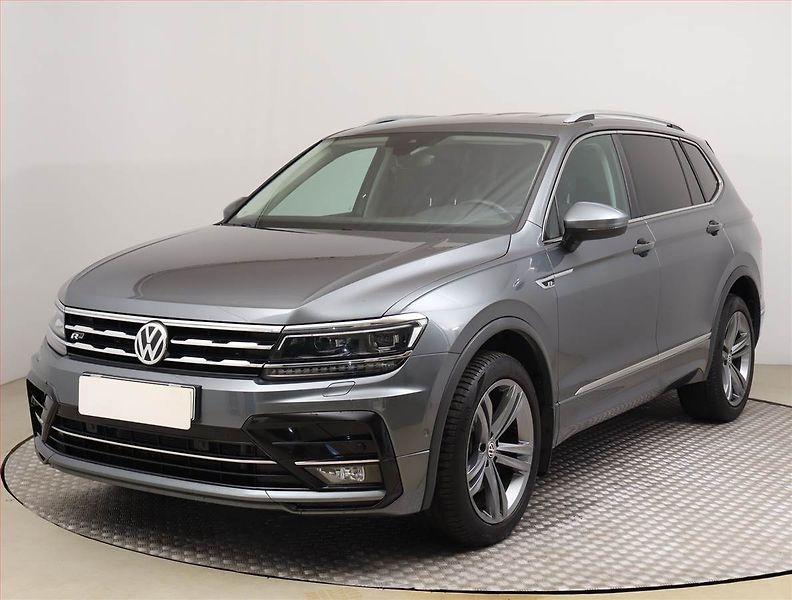 Volkswagen Tiguan Allspace (2020) R-Line 2.0 TDI - fotka 2 z 25