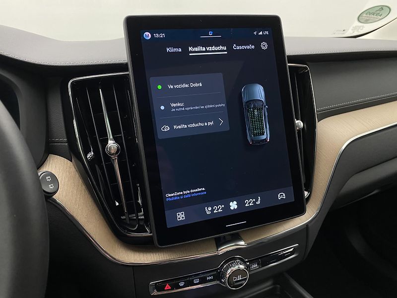 Volvo XC60 T8 AWD RECHARGE DARK ULTRA CZ - fotka 40 z 59