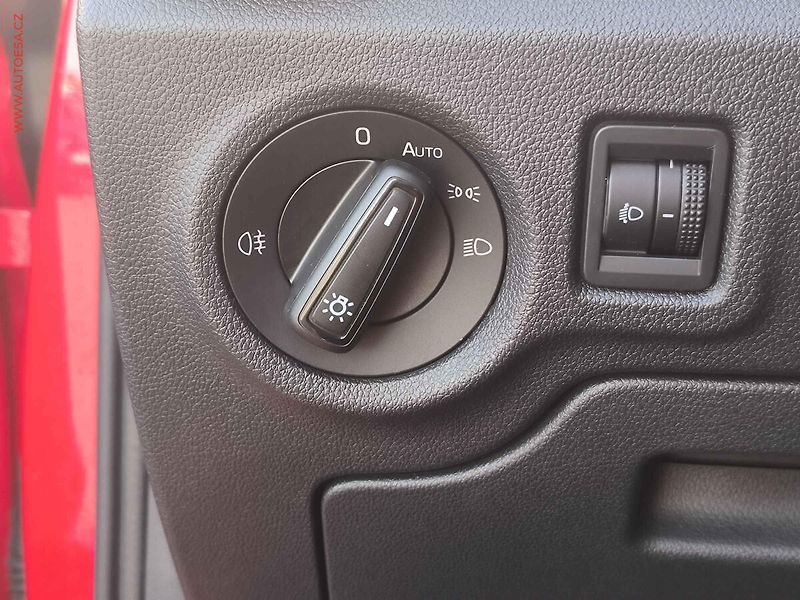 Škoda Fabia (2023) 1.0 TSi, 2.maj, LED, AC - fotka 19 z 21
