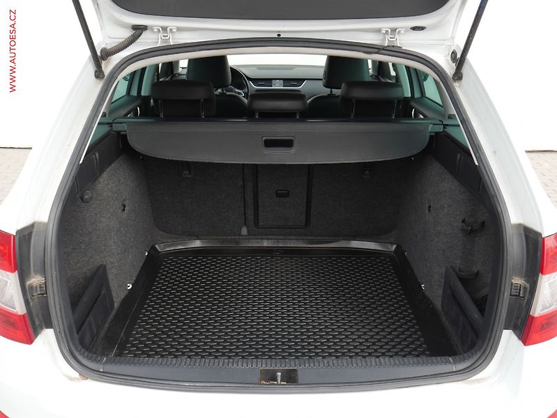 Škoda Octavia (2014) 2.0TDi, DSG, navi, bixen - fotka 7 z 17