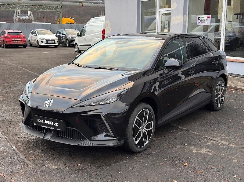 MG MG4 (2025) Electric Exclusive (64 kWh) - fotka 4 z 39