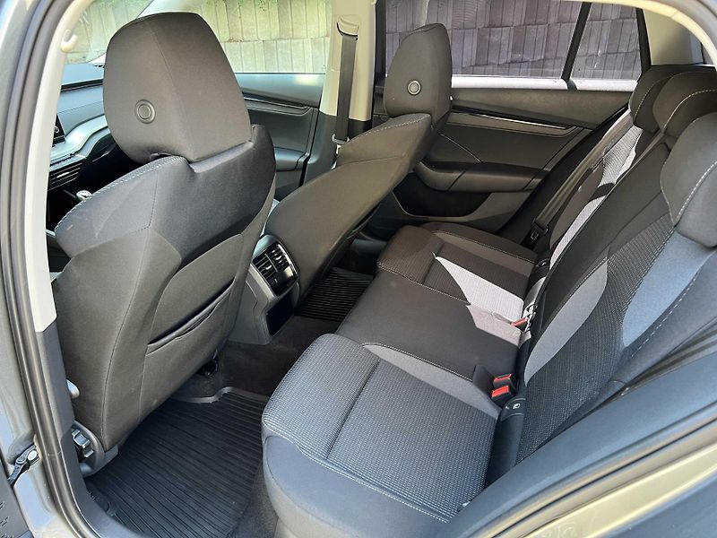 Škoda Octavia combi 2.0TDi 85kW SERVIS ŠKODA - fotka 11 z 15