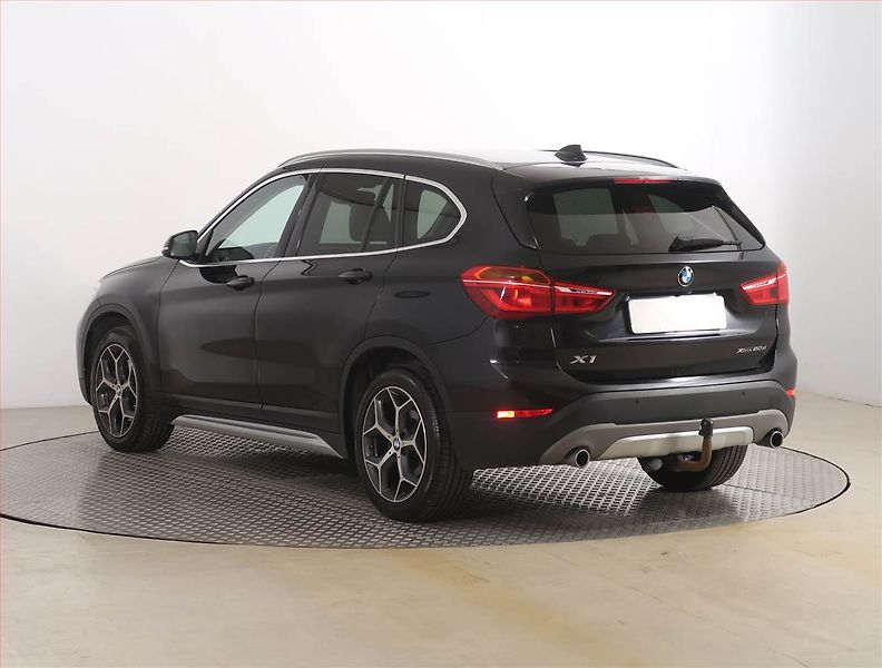 BMW X1 (2019) xDrive20d, 4X4, Automat - fotka 4 z 23