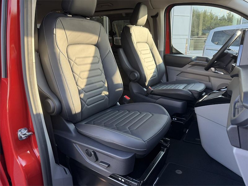 Ford Tourneo Custom (2026) Titanium X L2, Tourneo, 2.5 Du - fotka 9 z 22