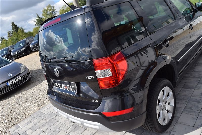 Škoda Yeti 2,0 TDI 110KW 4x4 TAŽNÉ XENONY - fotka 8 z 50