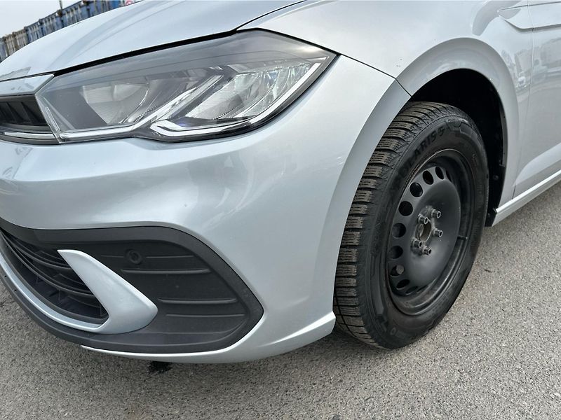 Volkswagen Polo Life 1.0 TSI 70kW MAN.5 - fotka 21 z 22