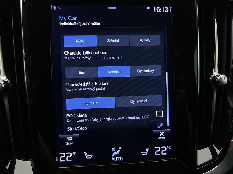 Volvo V60 D3 MOMENTUM PRO AUT - fotka 37 z 41