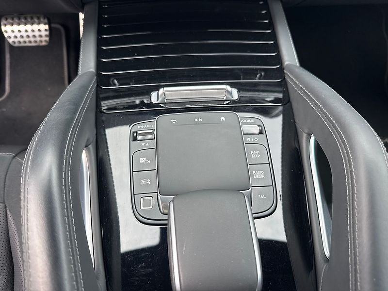 Mercedes-Benz GLE 4MATIC+ - fotka 15 z 23