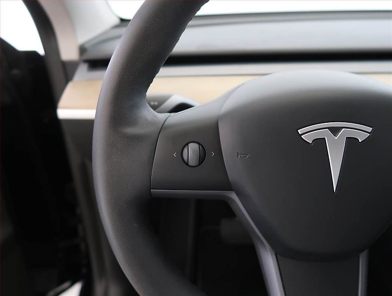 Tesla Model Y (2022) Long Range AWD 79kWh, SoH 91% - fotka 28 z 33
