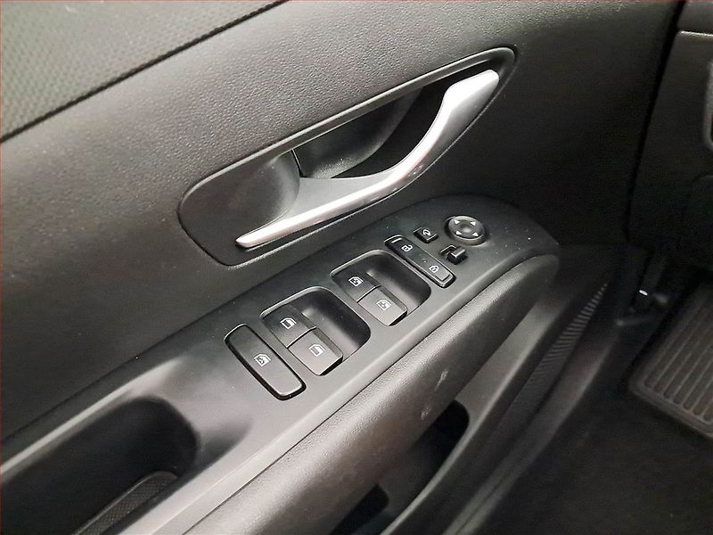 Hyundai Tucson (2022) Smart 1.6 T-GDI - fotka 19 z 20