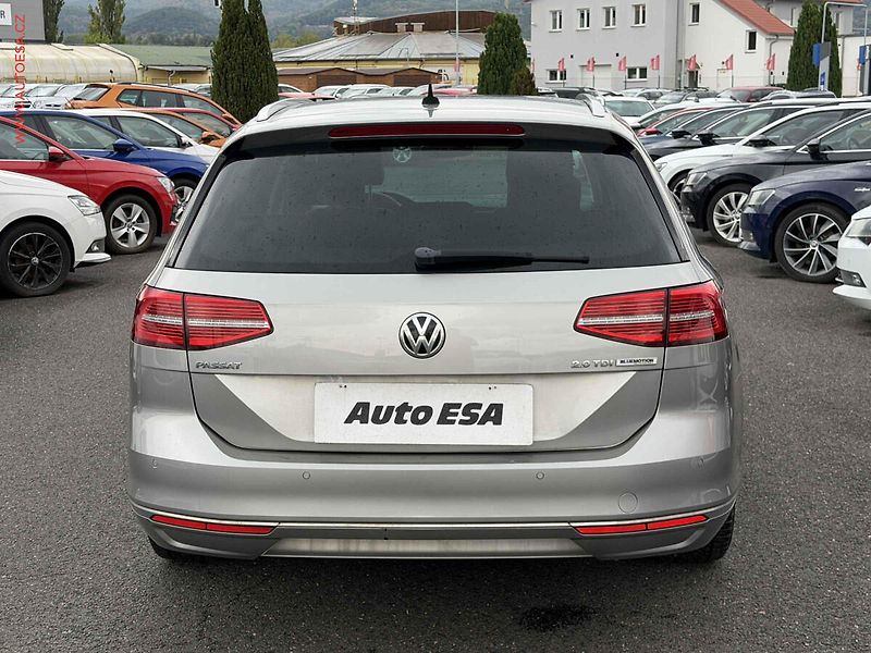 Volkswagen Passat (2014) 2.0TDi, ČR, DSG, bixenon - fotka 5 z 17