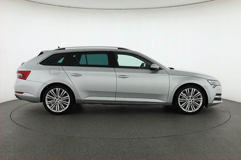 Škoda Superb (2020) Laurin&Klement 2.0 TSI - fotka 6 z 18