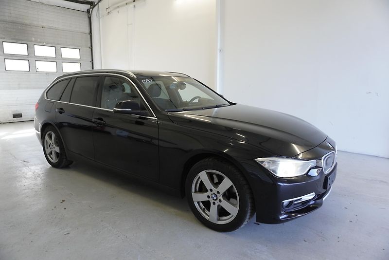 BMW Řada 3 3,0 XDRIVE AUT. - fotka 3 z 28