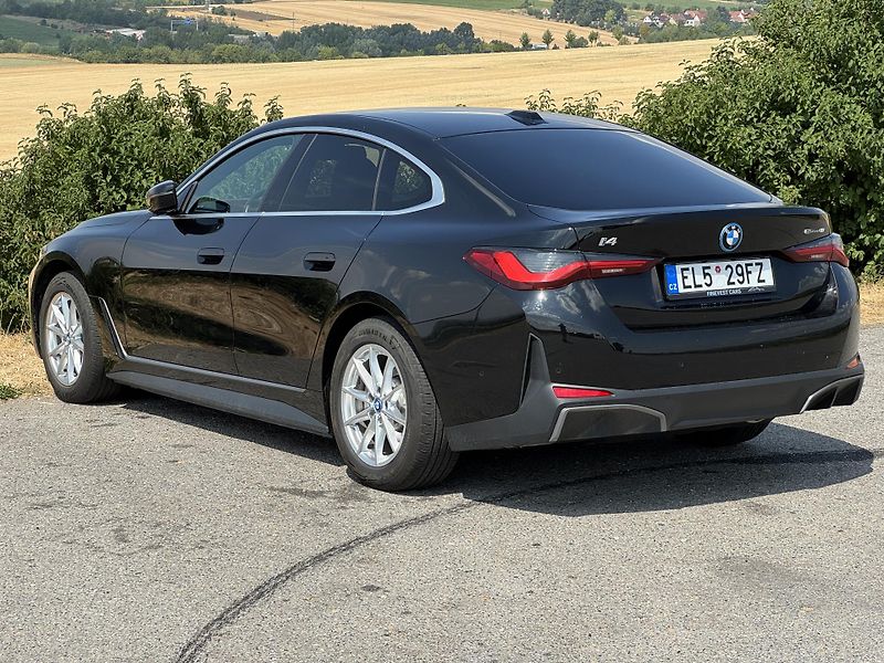 BMW i4 eDrive 40 Tažné Keyless SoH 94 - fotka 2 z 25