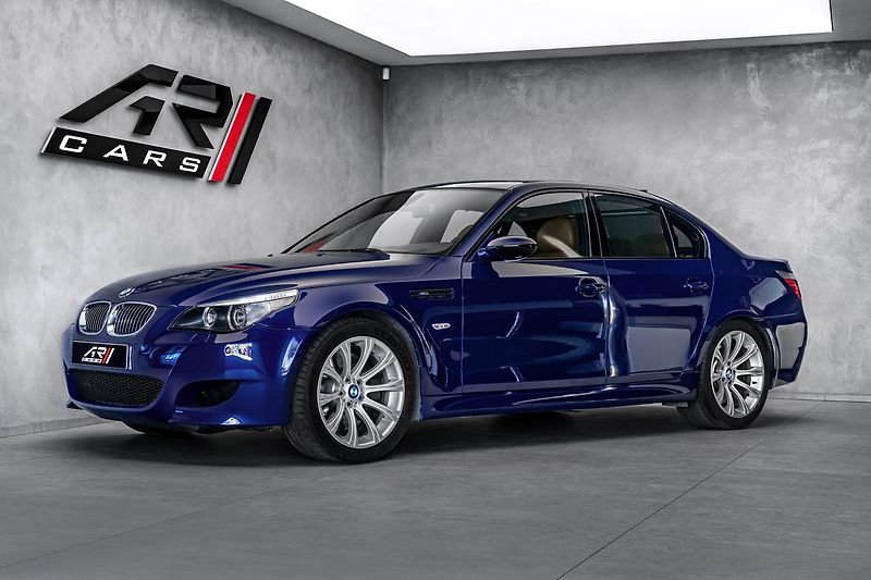 BMW M5 V10 5.0 manuál - fotografie inzerátu