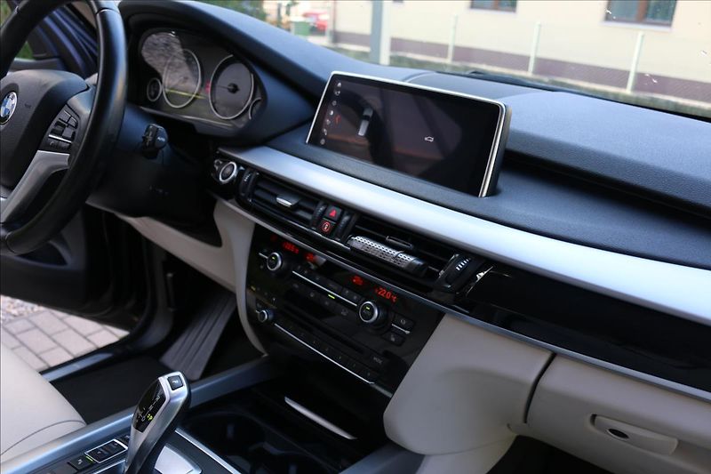 BMW X5 2,0 xDrive25d,ČR, 1. Majitel - fotka 38 z 59