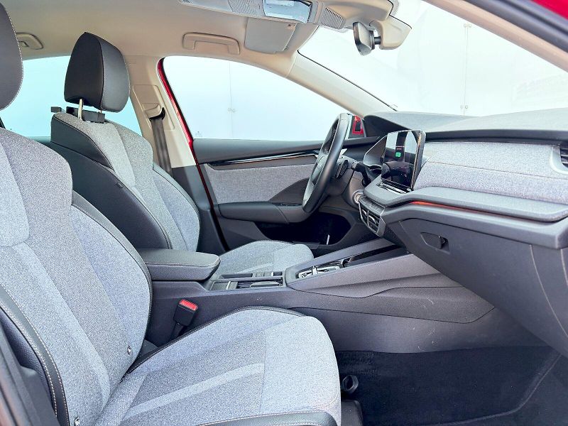 Škoda Octavia (2025) DSG 1.5 TSI / 110kW / TOP SELE - fotka 10 z 35