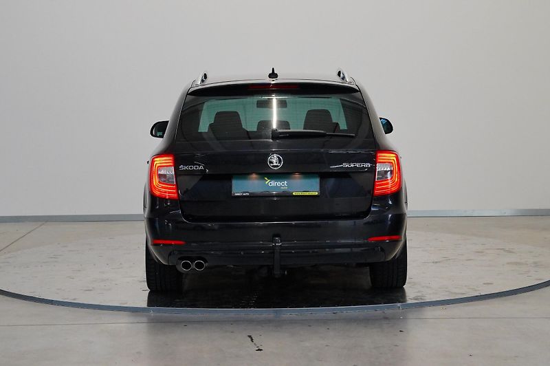 Škoda Superb - fotka 6 z 29