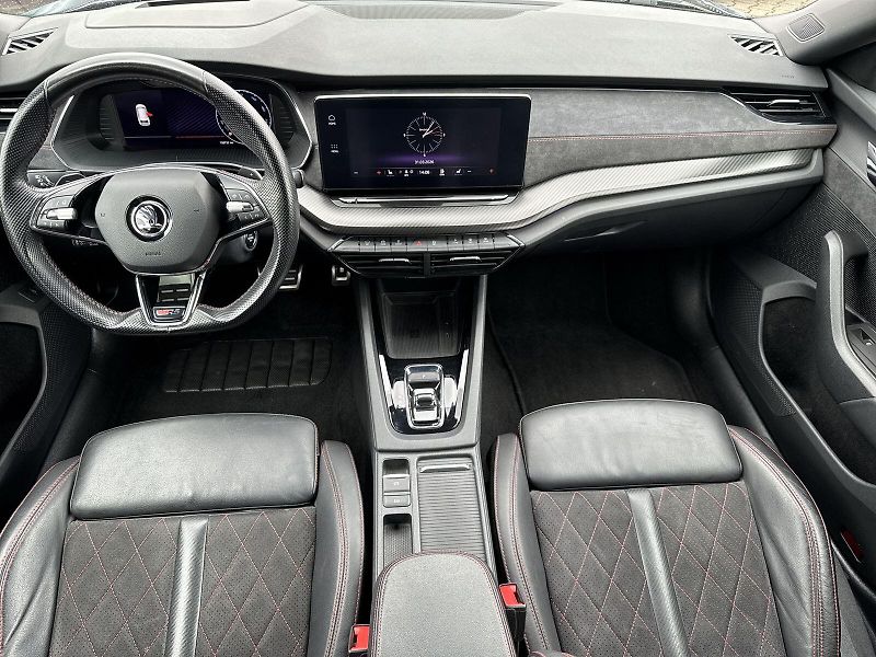 Škoda Octavia (2020) Combi 1.4 TSI iV DSG RS - fotka 5 z 35