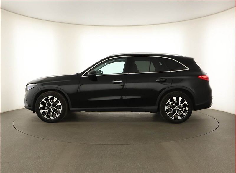 Mercedes-Benz GLC (2025) 200 4MATIC, Avantgarde - fotka 3 z 23