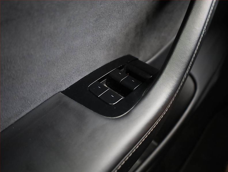 Tesla Model 3 (2019) Std Range Plus 52kWh, SoH 79% - fotka 15 z 22