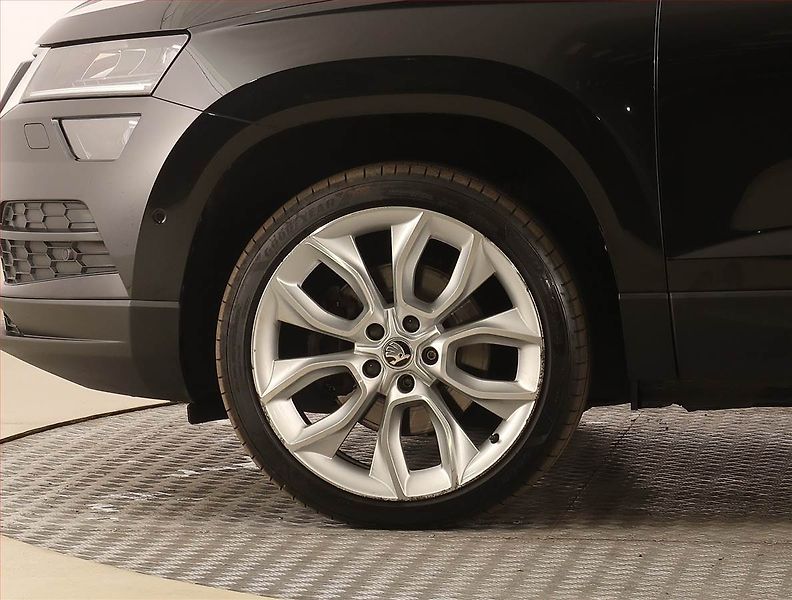 Škoda Karoq (2022) 1.5 TSI, digi klima - fotka 15 z 28