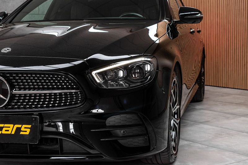 Mercedes-Benz Třídy E E 220d AMG*4MATIC*TAŽNÉ*ACC*ČR - fotka 46 z 52
