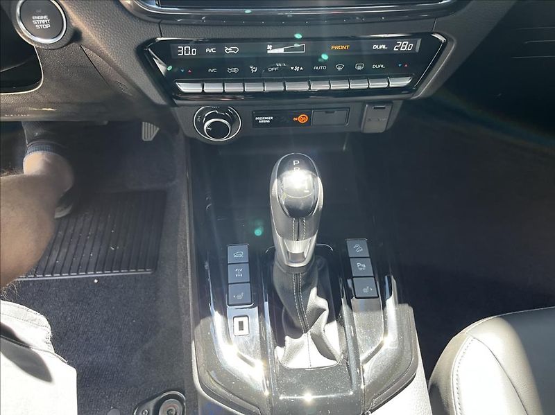Isuzu D-Max 1,9 Double Cab  6A/T V-Cross M - fotka 22 z 28