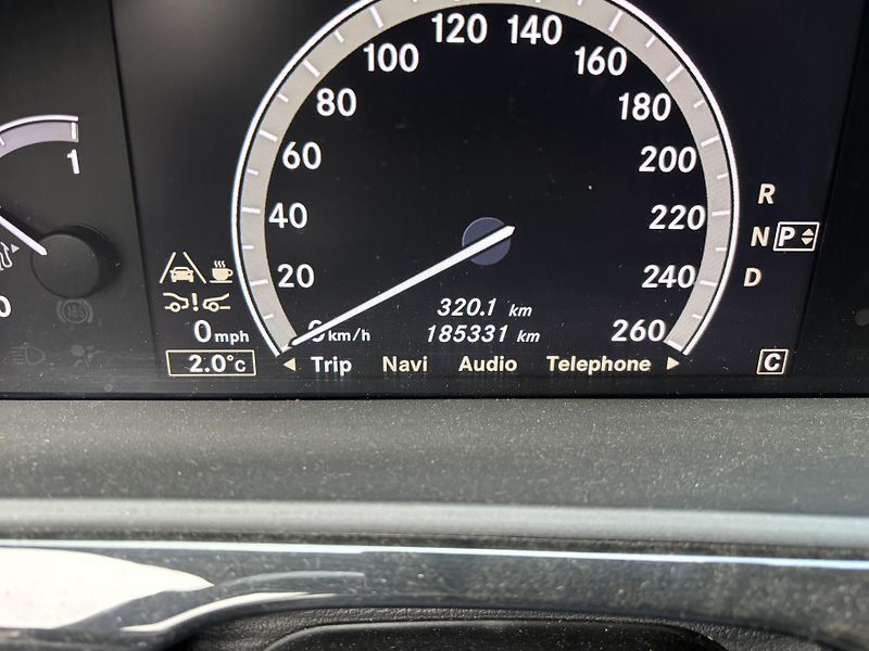Mercedes-Benz Třídy S (2010) 350CDI, AMG, 180kW, 4 Matic - fotka 16 z 21
