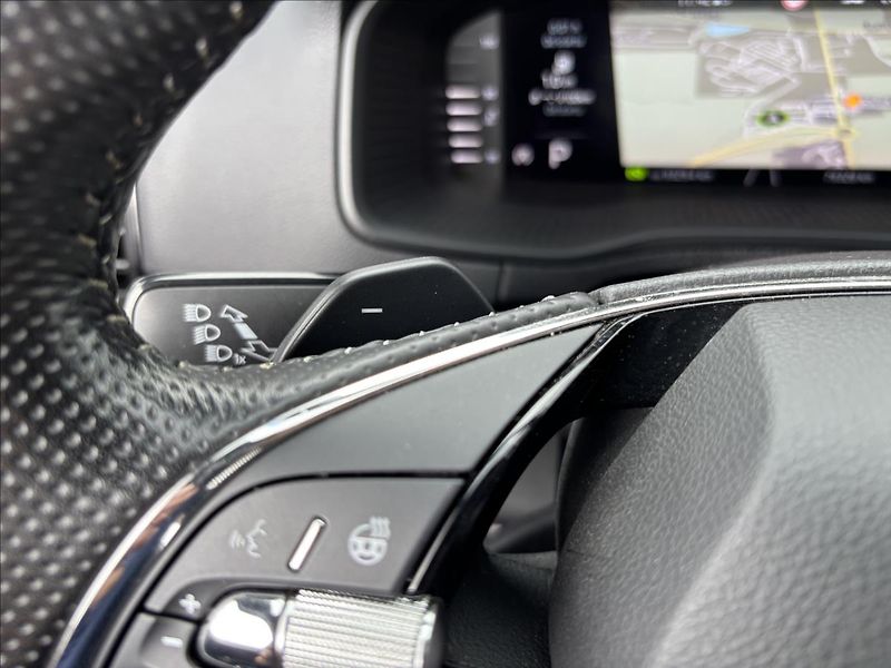 Škoda Karoq 1,5 TSI  110kW Sportline - fotka 31 z 51