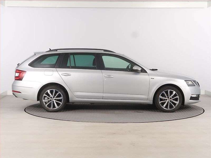 Škoda Octavia (2019) Style 2.0 TDI, Automat, Navi - fotka 6 z 17